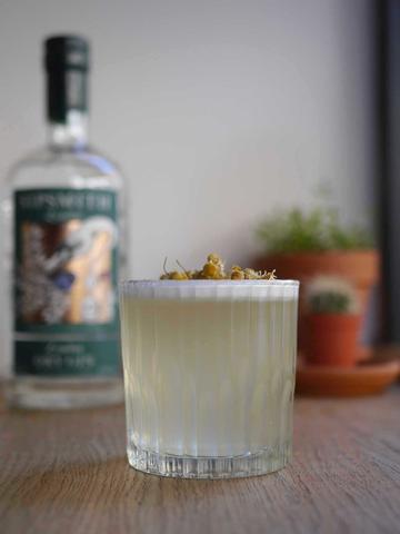 Chamomile Gin Fizz cocktail